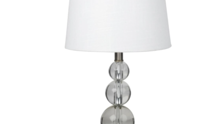 LAKE Lampe mit Gestell aus Metall und Glas und weißem Lampenschirm